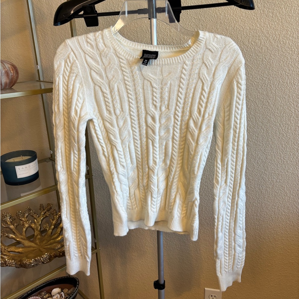 Derek Heart Cream Cable Knit Sweater Size M‎ Preppy Classic Soft Knit